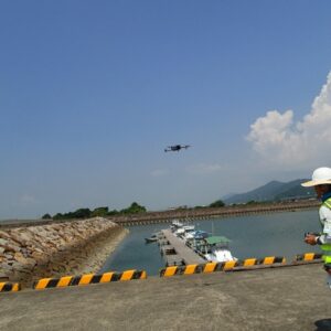ドローンで護岸側壁の撮影